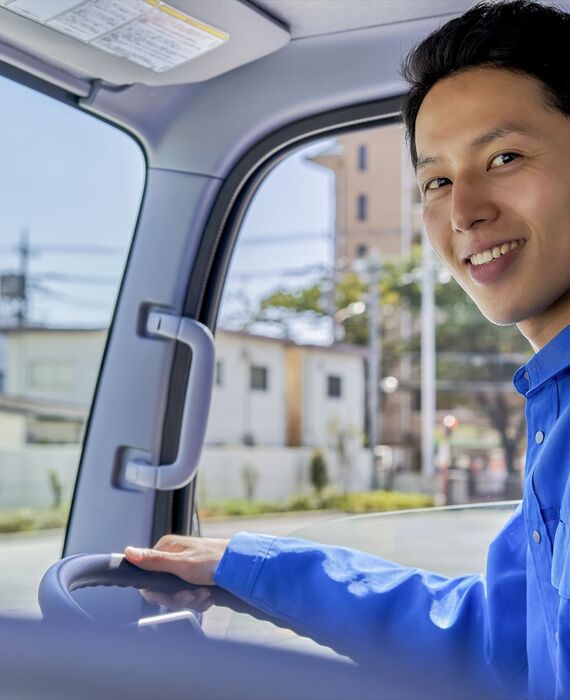 男性トラックドライバー