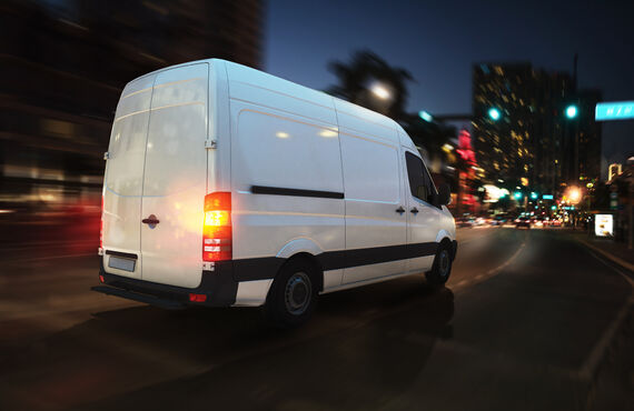 いろいろな時間のご利用をお待ちしています | 拠点を置く栃木で軽貨物運送を行う赤帽ケイティ商会